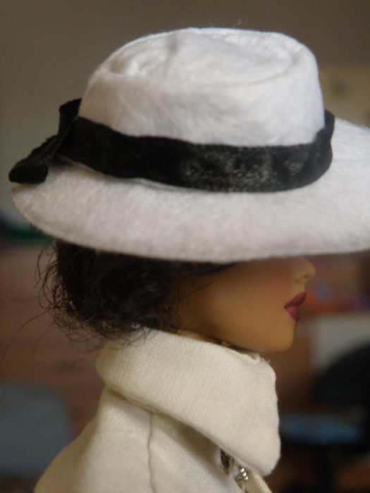 шляпка из фетра для куклы